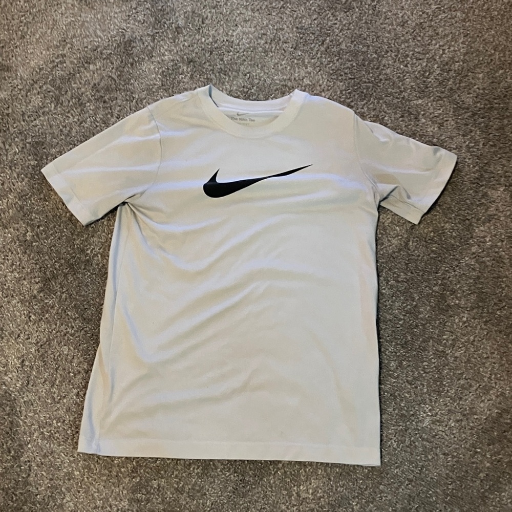 Nike Men's Light Gray Tee with Black Logo